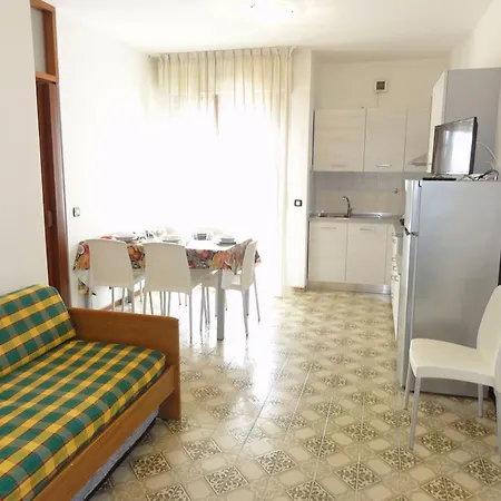 Bright Flat Close To The Apartament Bibione
